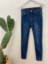 Load image into Gallery viewer, CD Washed Denim Classic Jean
