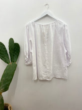 Load image into Gallery viewer, Soul Sparrow Linen Top
